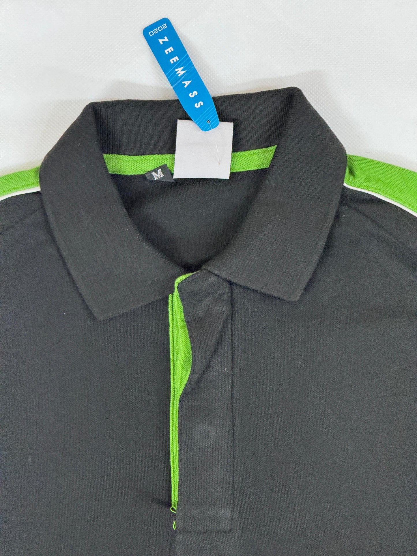 Men’s Black & Green Colorblock Polo – Sporty Look, Everyday Comfort